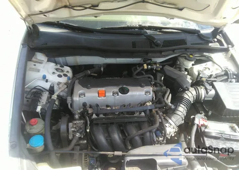 2010 Honda Accord 2.4 Lx z USA, uszkodzony, nr VIN 1HGCP2F37AA077256